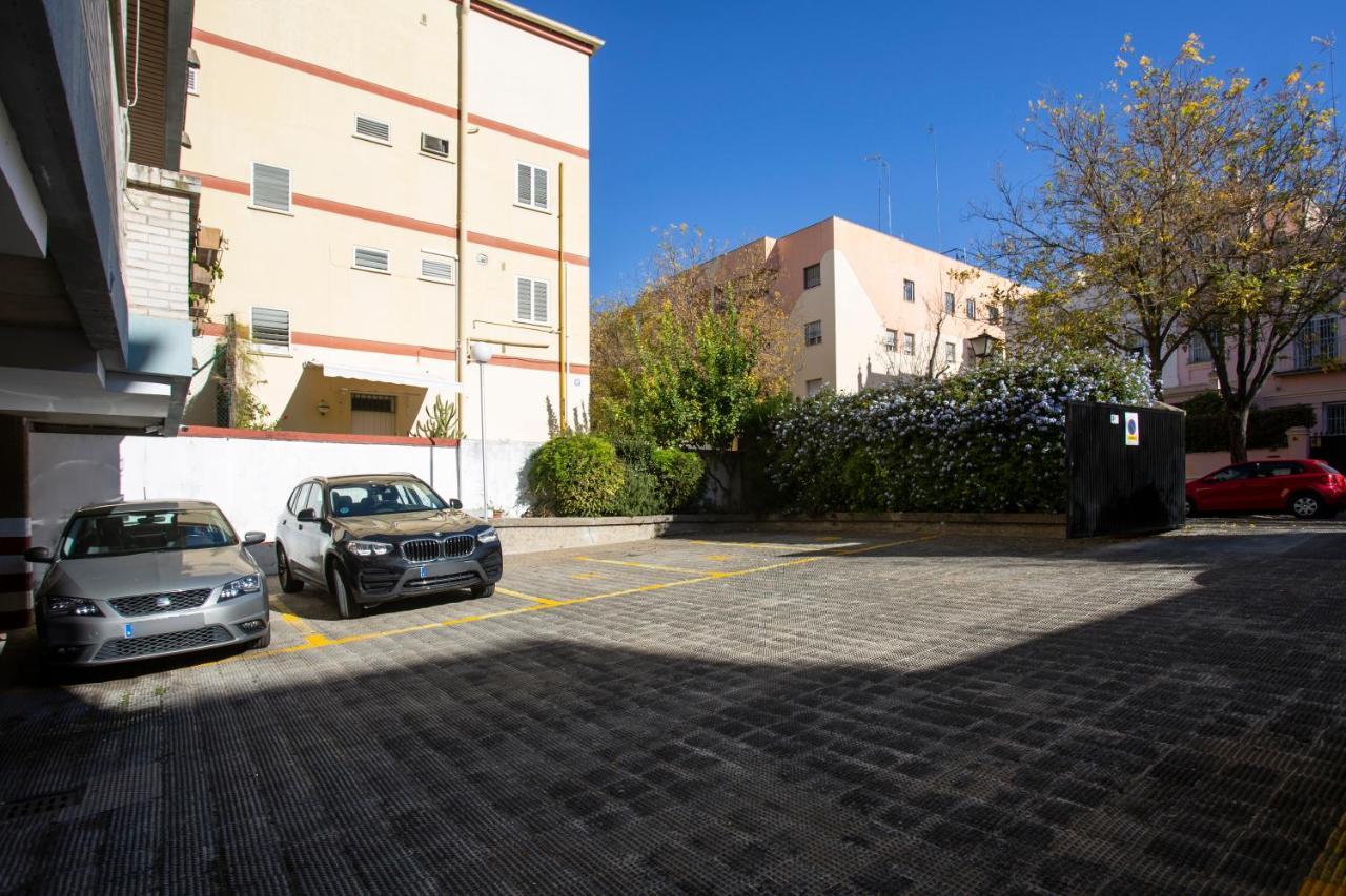 Borbolla Sevilla Urban - Parking Zewnętrze zdjęcie