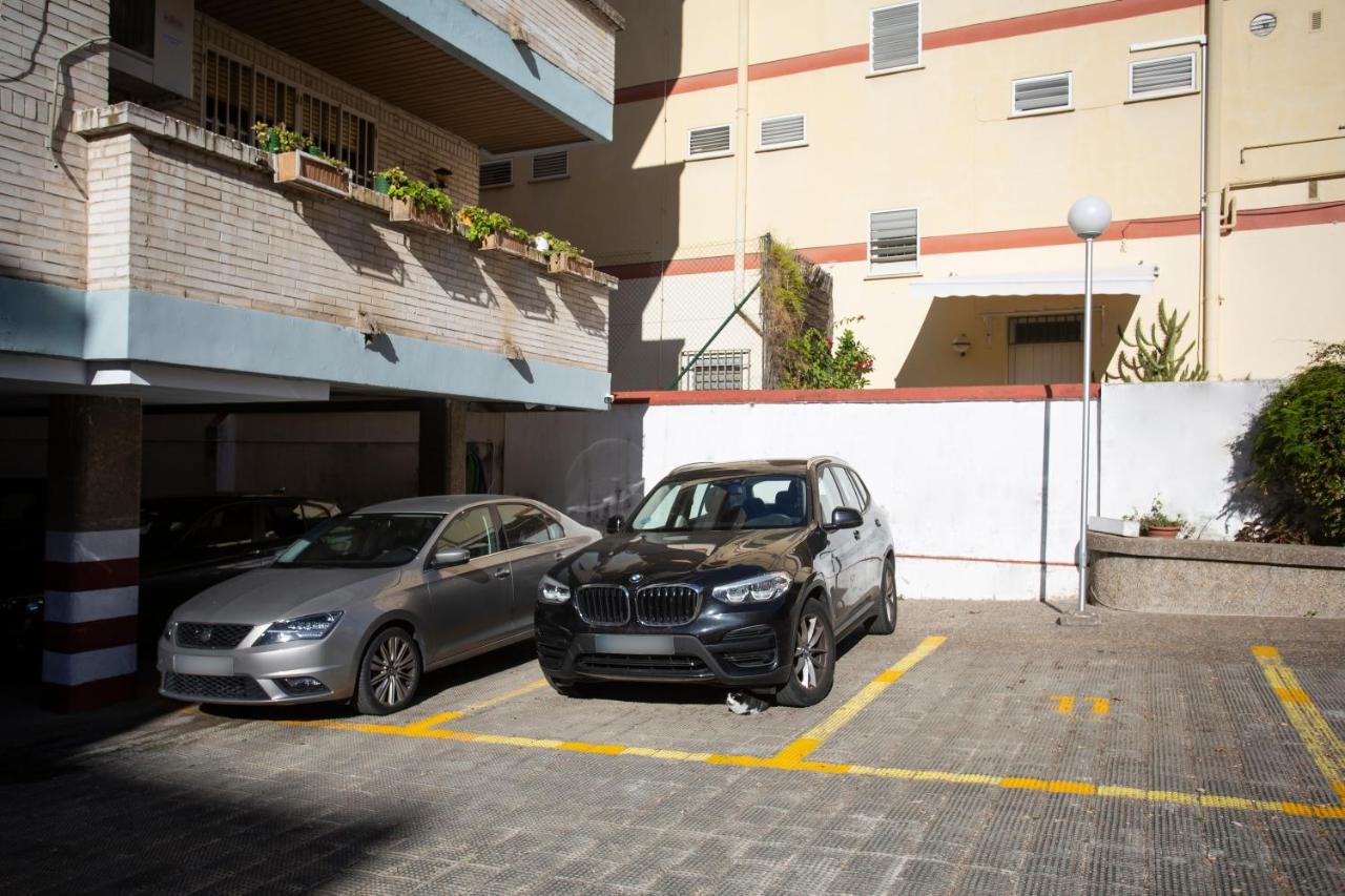 Borbolla Sevilla Urban - Parking Zewnętrze zdjęcie