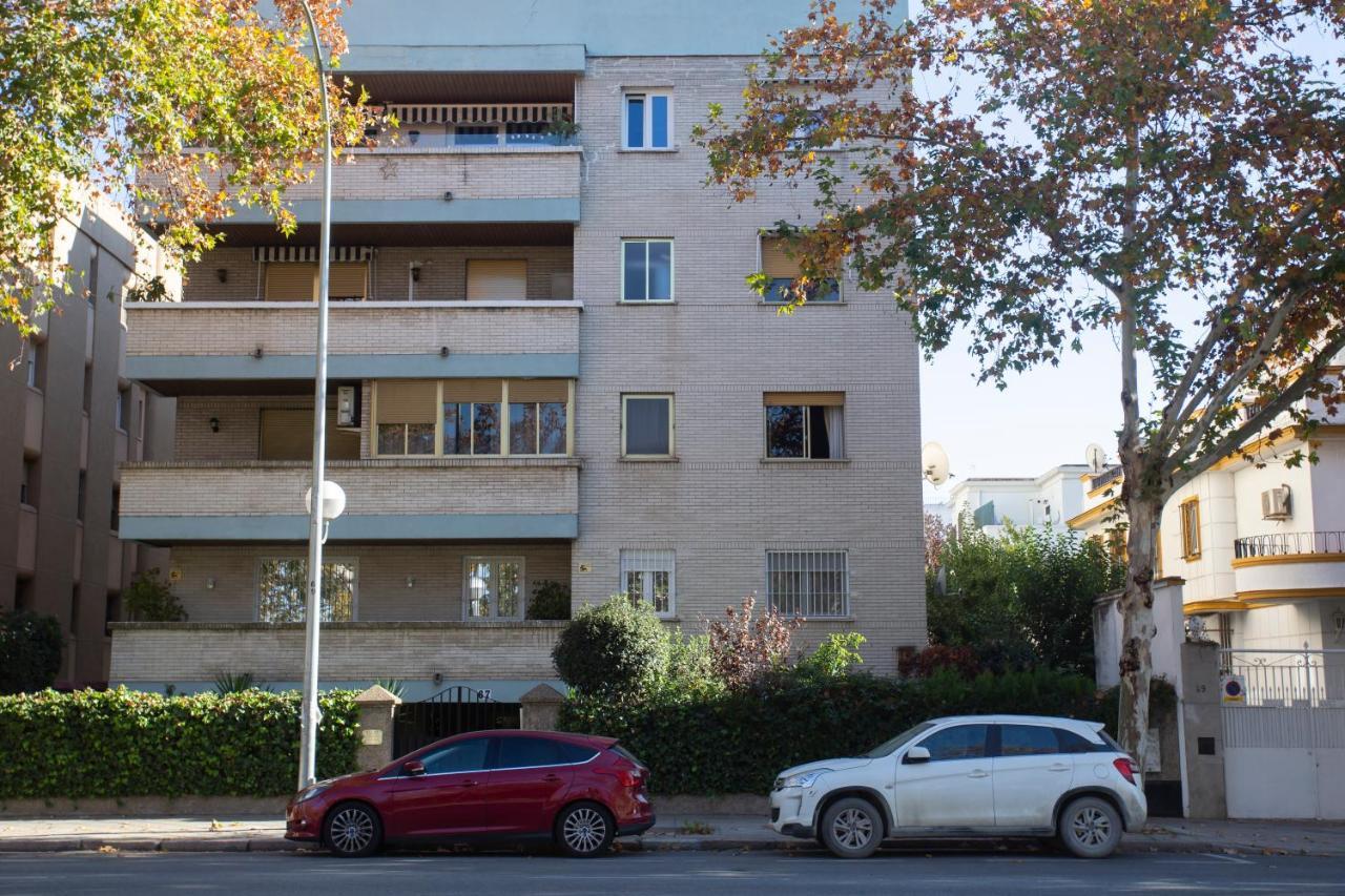 Borbolla Sevilla Urban - Parking Zewnętrze zdjęcie