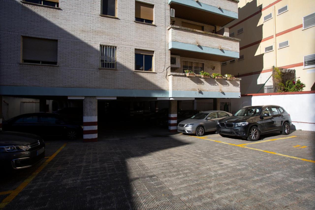 Borbolla Sevilla Urban - Parking Zewnętrze zdjęcie